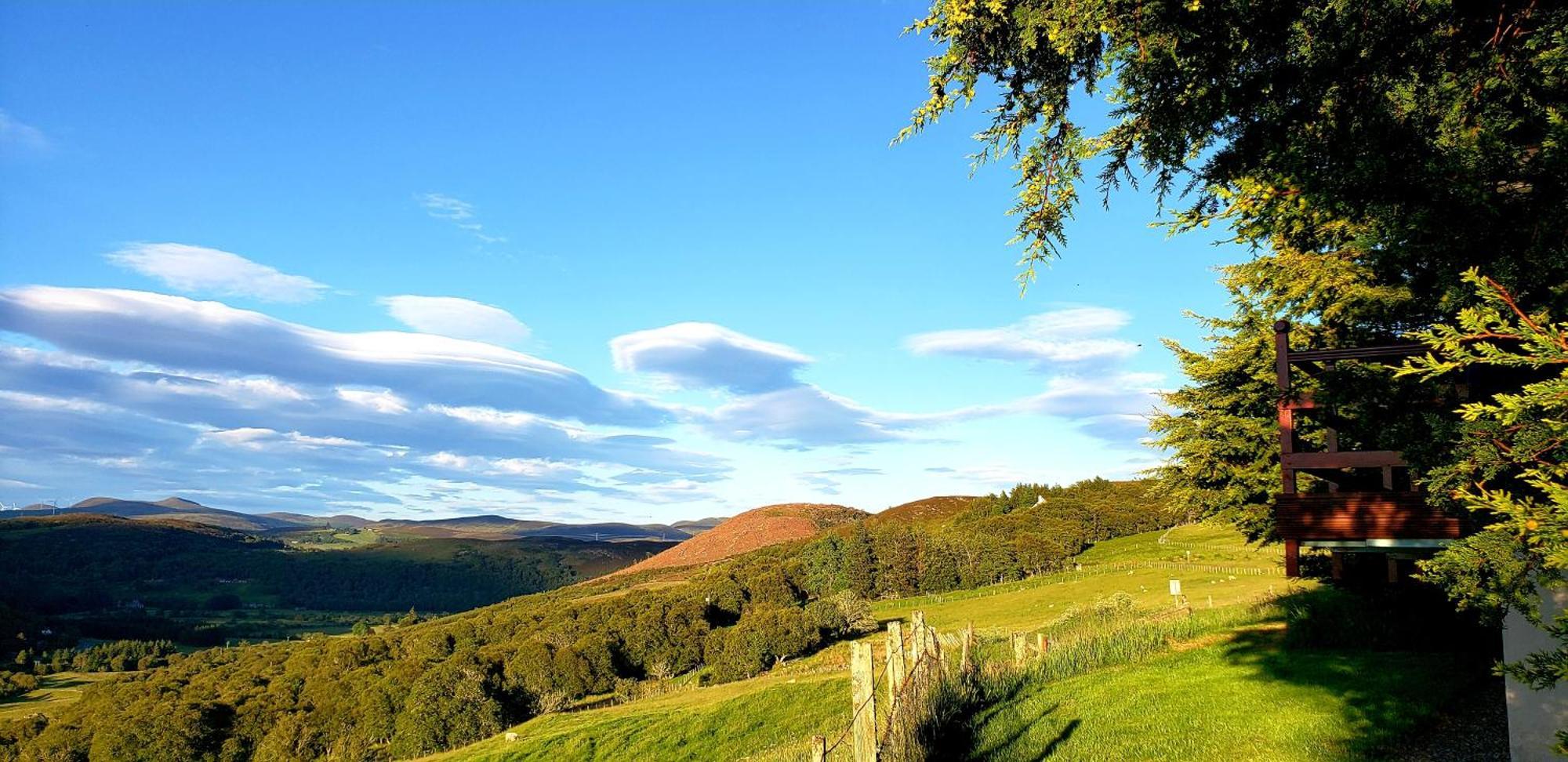 Highland Glen Lodges Rogart エクステリア 写真